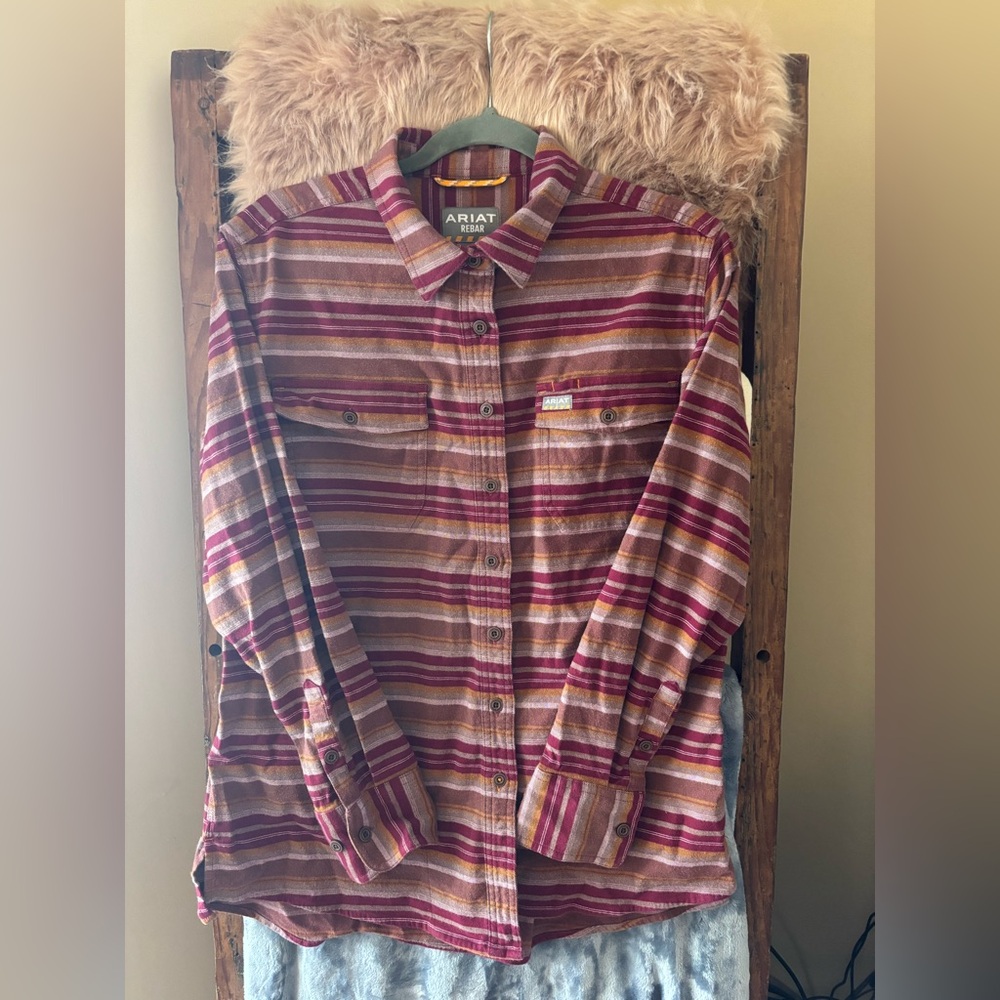 Ariat women’s L Pink and Mustard Striped button up